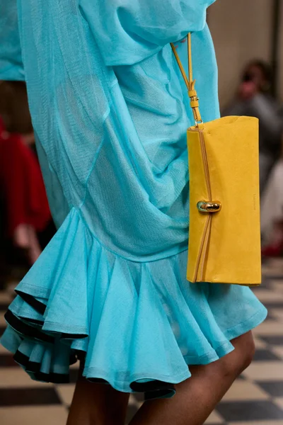 Look 37